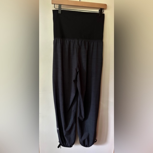Lululemon Om Pant Commuter Denim Black / Black (Gray/Black) - Picture 8 of 15
